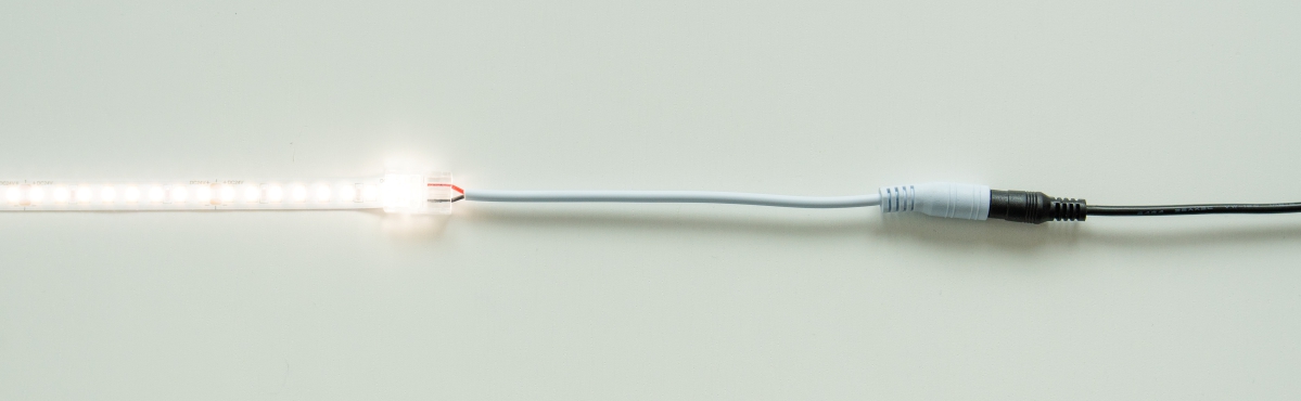 Connection diagram of LED strips using a double-sided connector with a socket